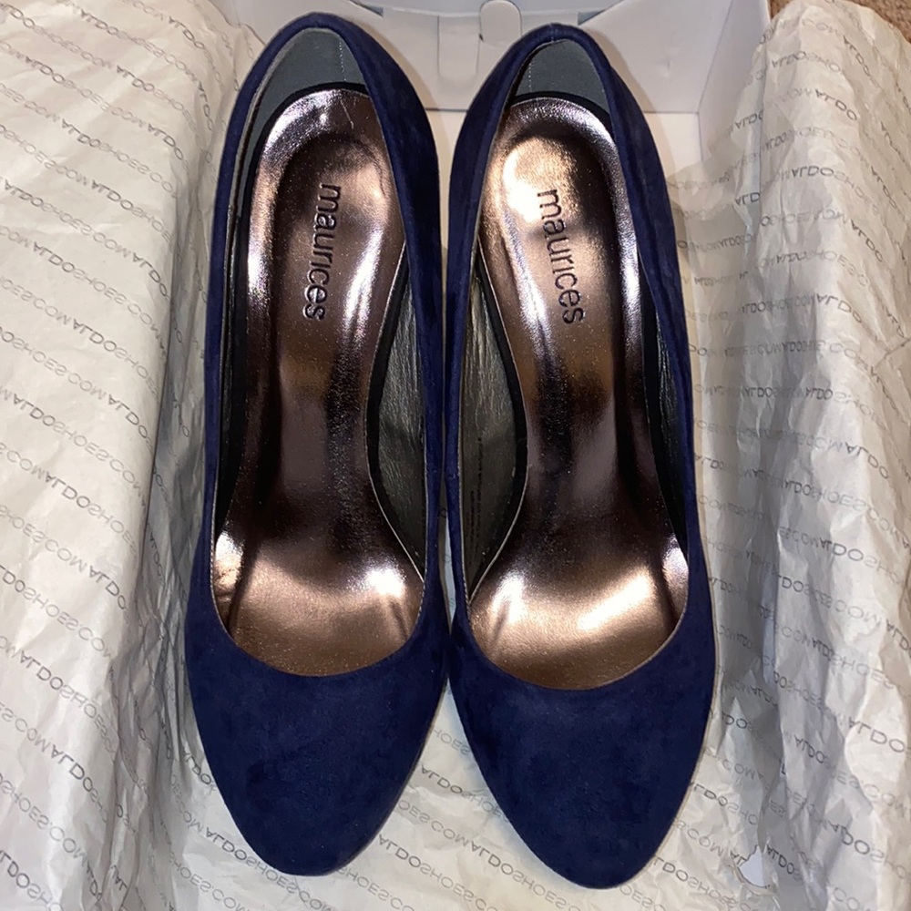 Maurices Faux Suede Navy Blue pumps sz 7.5
